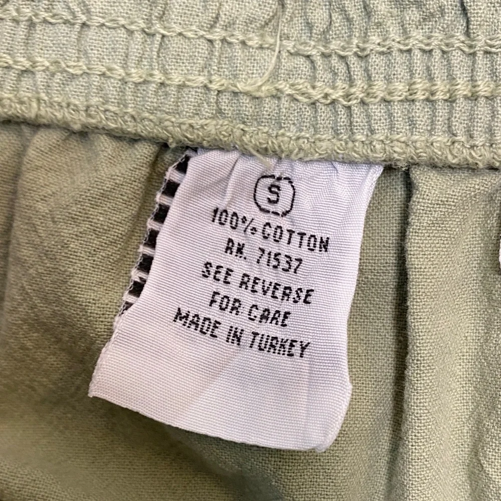 Salem size small Women's 100% cotton sage Green‎ Capris pull on elastic waist - Picture 3 of 11